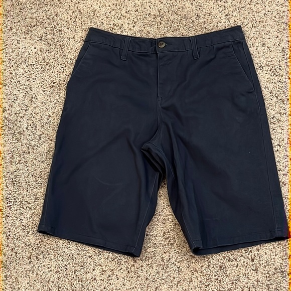 Men’s RSQ Longer Navy Chino Shorts - Picture 1 of 8